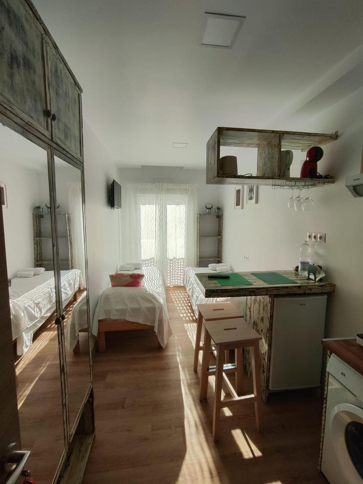 Khors Apartment Малага Екстериор снимка