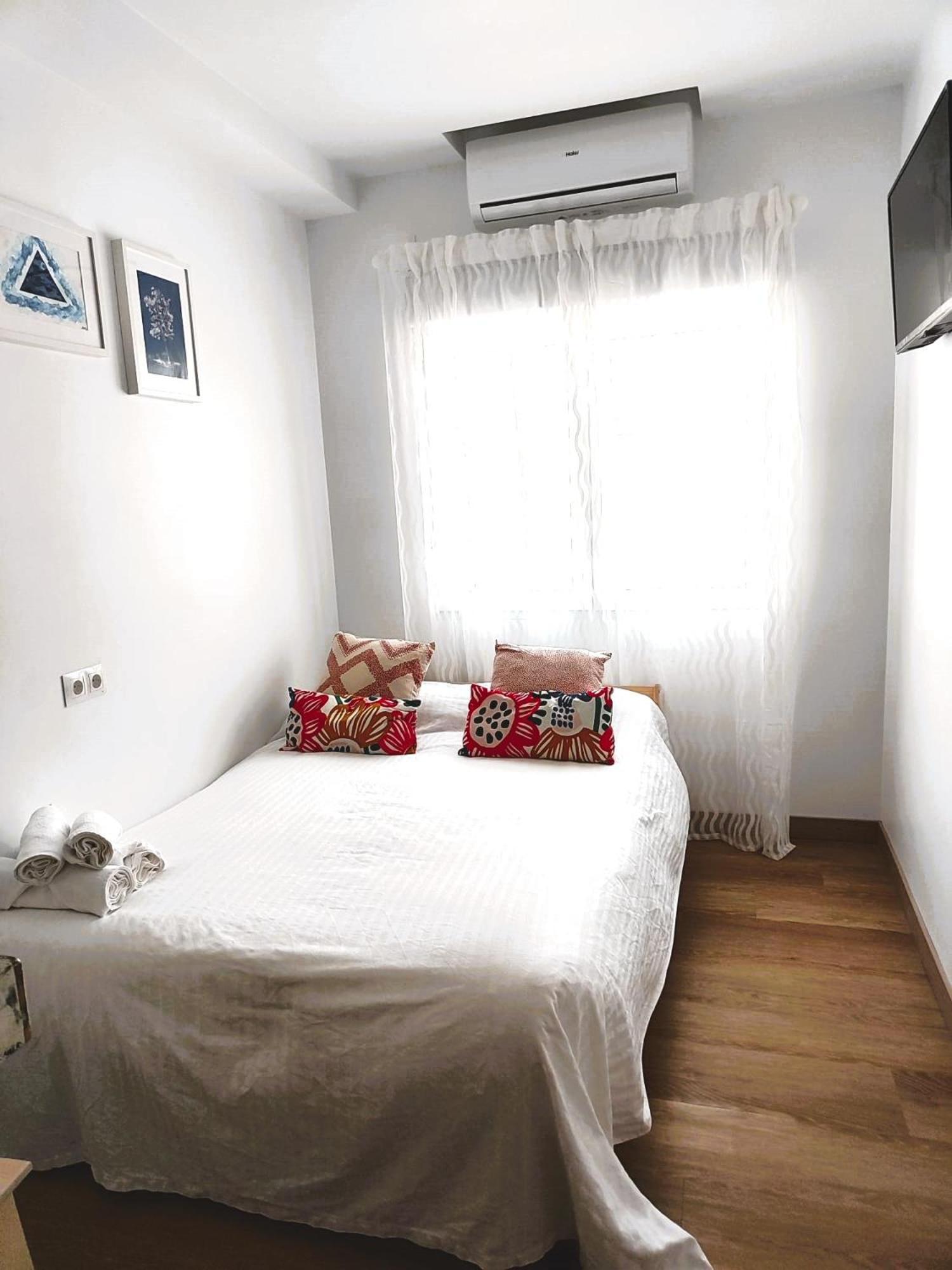 Khors Apartment Малага Екстериор снимка