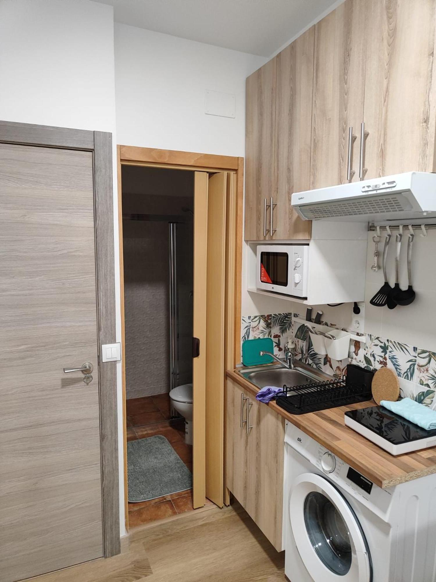 Khors Apartment Малага Екстериор снимка